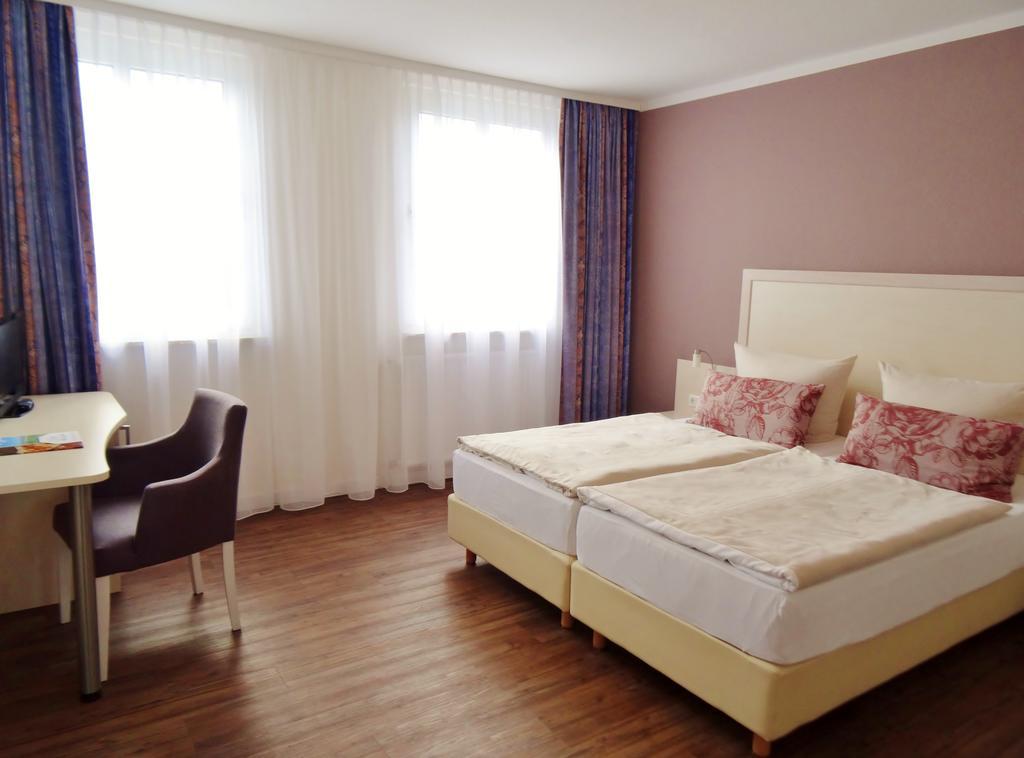 שיליג Landhotel Alte Schule - Hotel Garni מראה חיצוני תמונה