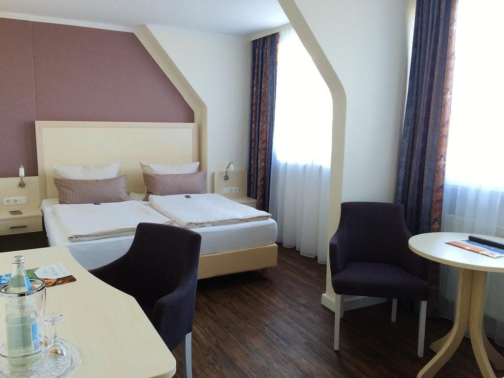שיליג Landhotel Alte Schule - Hotel Garni מראה חיצוני תמונה